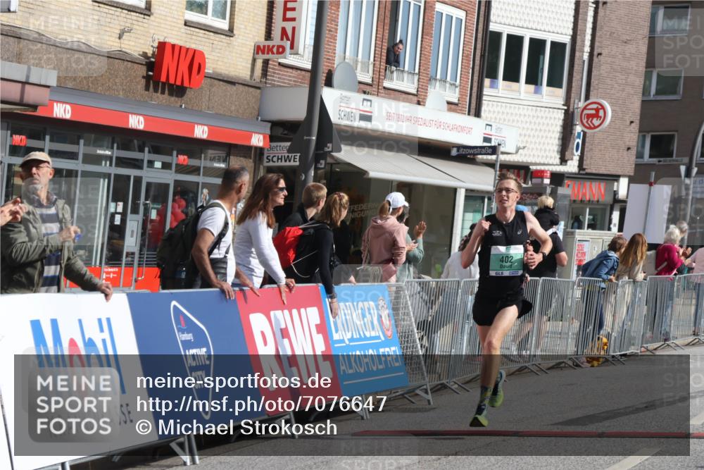 15.09.2024 - PSD Bank Halbmarathon Michael Strokosch http://msf.ph/oto/7076647 15.09.2024 11:09:25 Ziel 402, 505 meine-sportfotos.de