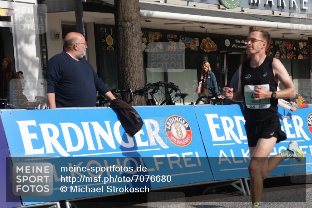 15.09.2024 - PSD Bank Halbmarathon Michael Strokosch http://msf.ph/oto/7076680 15.09.2024 11:09:27 Ziel 402, 505 meine-sportfotos.de