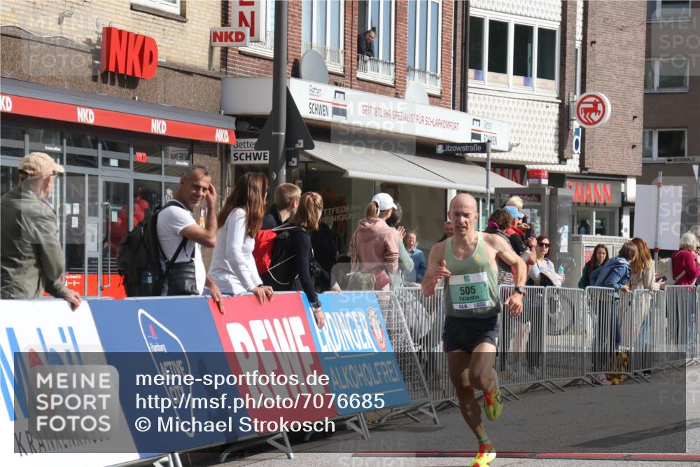 15.09.2024 - PSD Bank Halbmarathon Michael Strokosch http://msf.ph/oto/7076685 15.09.2024 11:09:29 Ziel 402, 505 meine-sportfotos.de