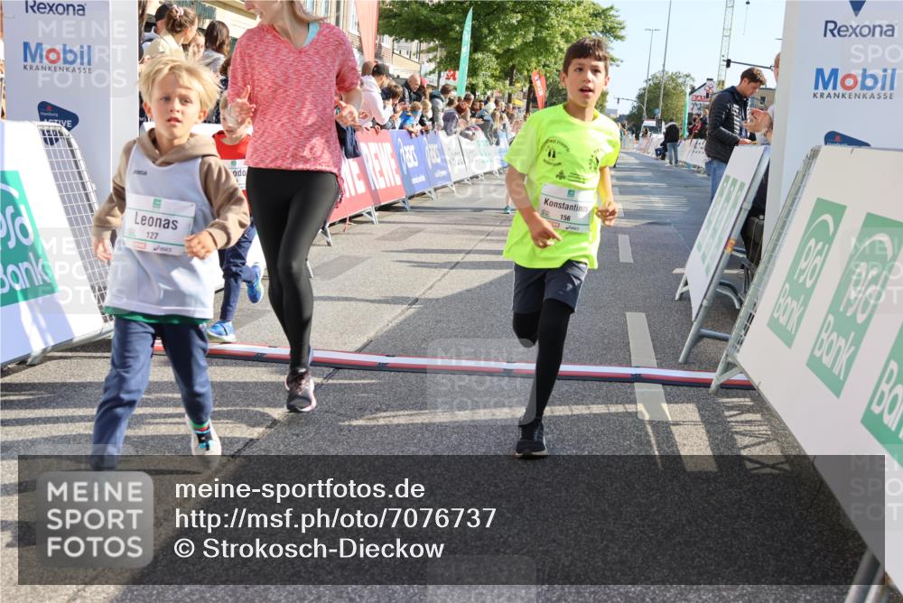 15.09.2024 - PSD Bank Halbmarathon Strokosch-Dieckow http://msf.ph/oto/7076737 15.09.2024 10:30:15 Ziel 3, 63, 97, 127, 156, 171, 185, 218, 225, 246, 252, 264, 281, 286, 289, 306 meine-sportfotos.de