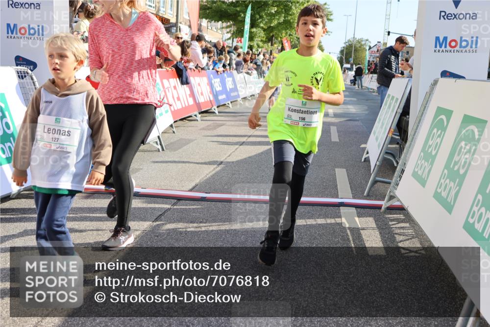 15.09.2024 - PSD Bank Halbmarathon Strokosch-Dieckow http://msf.ph/oto/7076818 15.09.2024 10:30:15 Ziel 3, 63, 97, 127, 156, 171, 185, 218, 225, 246, 252, 264, 281, 286, 289, 306 meine-sportfotos.de