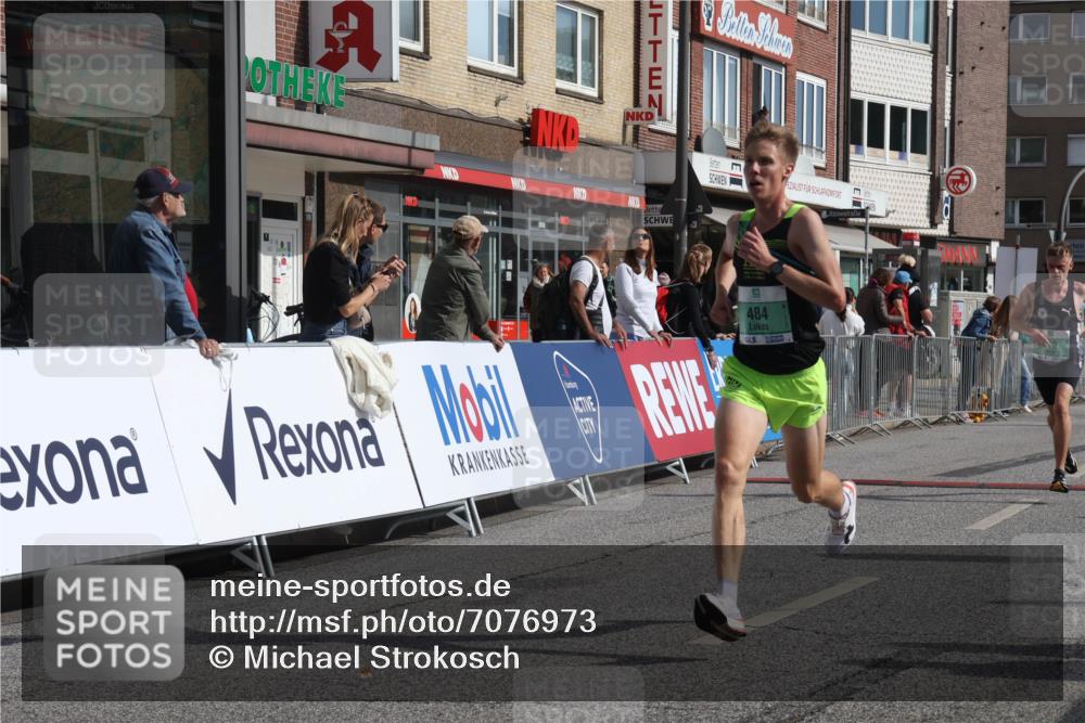 15.09.2024 - PSD Bank Halbmarathon Michael Strokosch http://msf.ph/oto/7076973 15.09.2024 11:10:04 Ziel 463, 470, 473, 484, 490, 514, 519, 531 meine-sportfotos.de