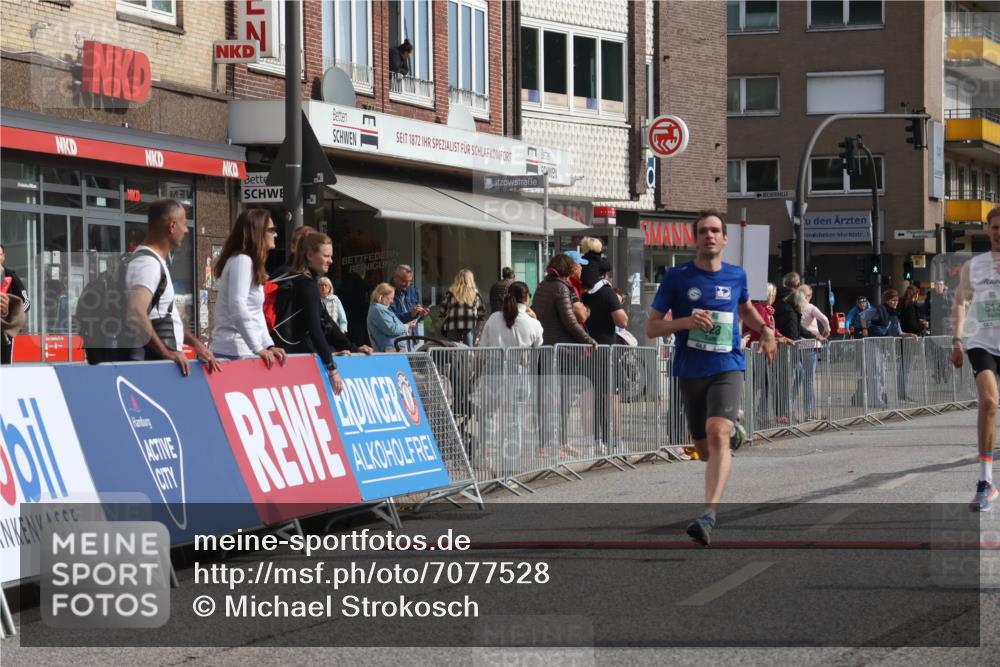 15.09.2024 - PSD Bank Halbmarathon Michael Strokosch http://msf.ph/oto/7077528 15.09.2024 11:11:06 Ziel 513, 518, 523, 524, 543 meine-sportfotos.de