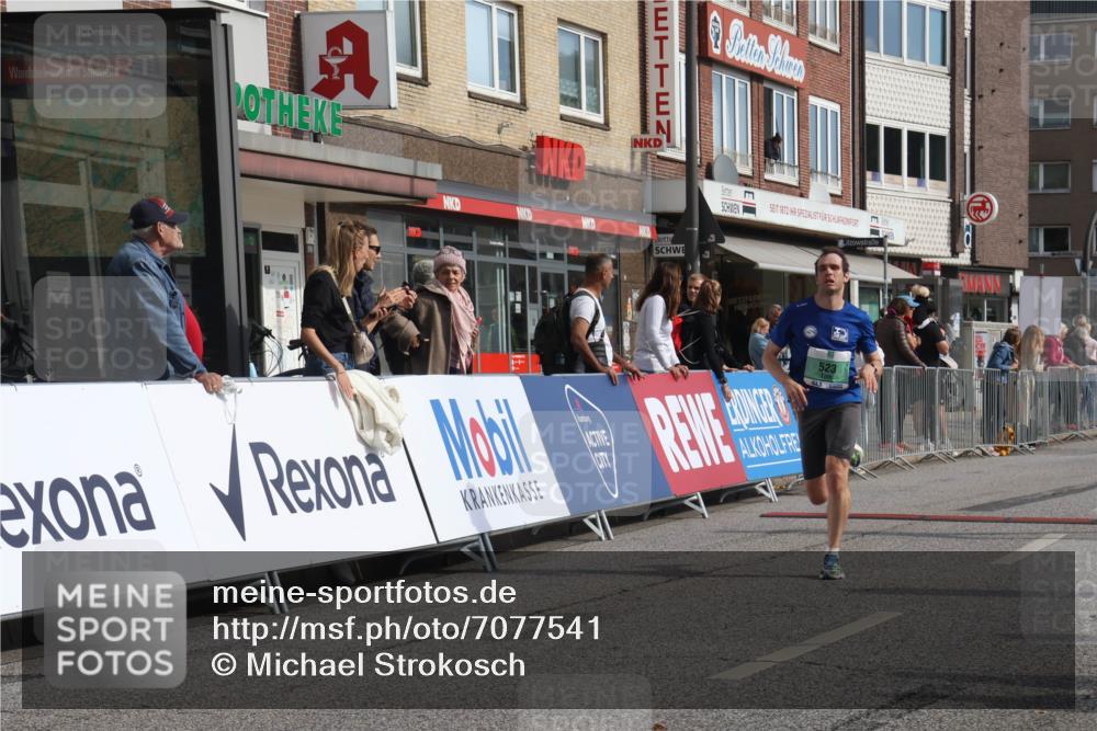 15.09.2024 - PSD Bank Halbmarathon Michael Strokosch http://msf.ph/oto/7077541 15.09.2024 11:11:07 Ziel 513, 518, 523, 524, 543 meine-sportfotos.de