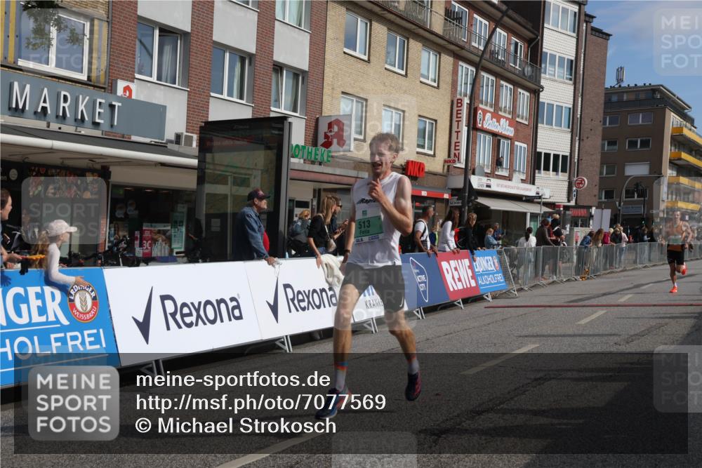 15.09.2024 - PSD Bank Halbmarathon Michael Strokosch http://msf.ph/oto/7077569 15.09.2024 11:11:09 Ziel 513, 518, 523, 524, 543 meine-sportfotos.de
