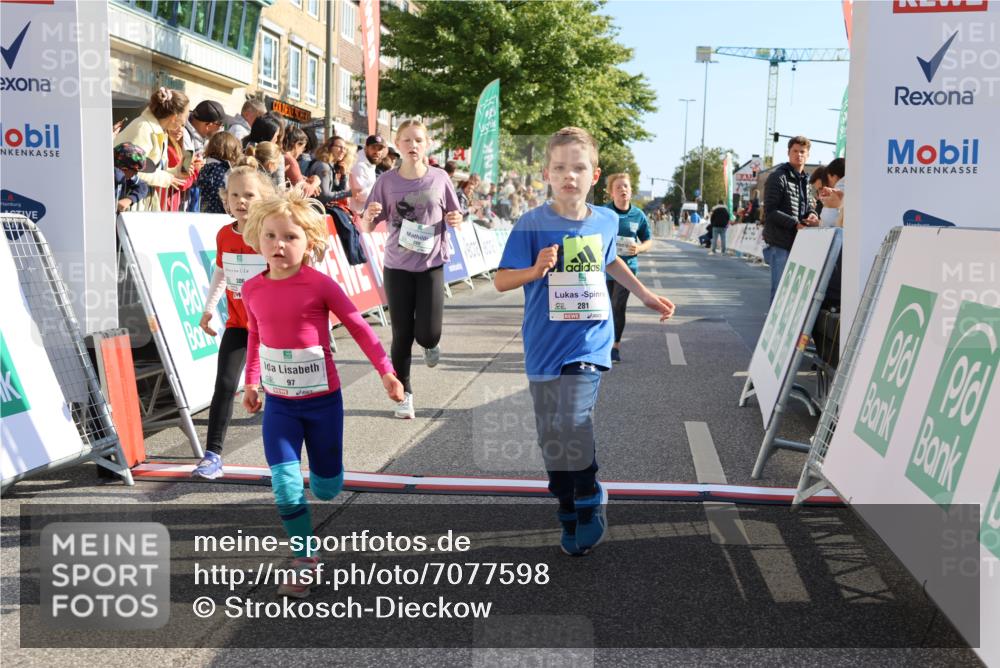15.09.2024 - PSD Bank Halbmarathon Strokosch-Dieckow http://msf.ph/oto/7077598 15.09.2024 10:30:22 Ziel 32, 97, 127, 129, 156, 218, 252, 264, 281, 289, 306 meine-sportfotos.de