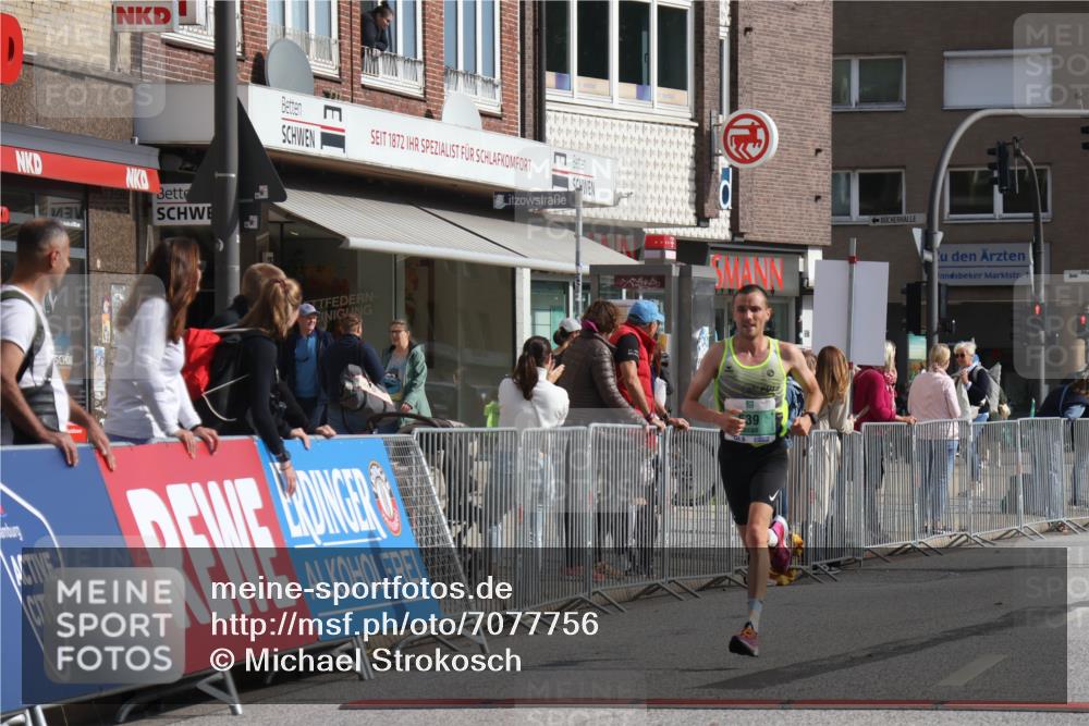 15.09.2024 - PSD Bank Halbmarathon Michael Strokosch http://msf.ph/oto/7077756 15.09.2024 11:11:39 Ziel 485, 515, 516, 539, 548 meine-sportfotos.de