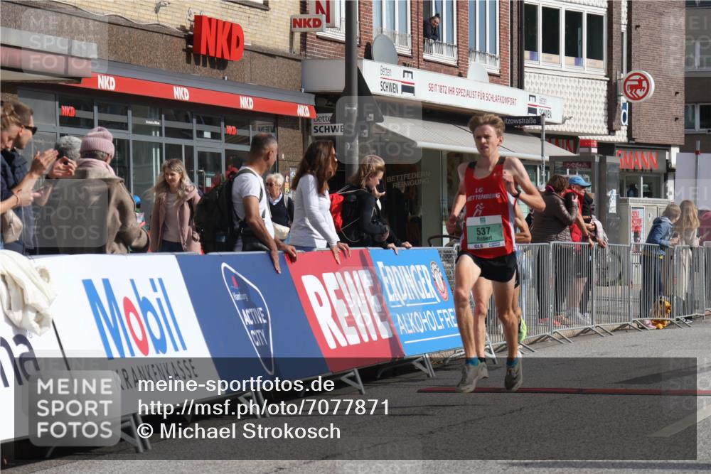 15.09.2024 - PSD Bank Halbmarathon Michael Strokosch http://msf.ph/oto/7077871 15.09.2024 11:11:56 Ziel 485, 537, 545 meine-sportfotos.de