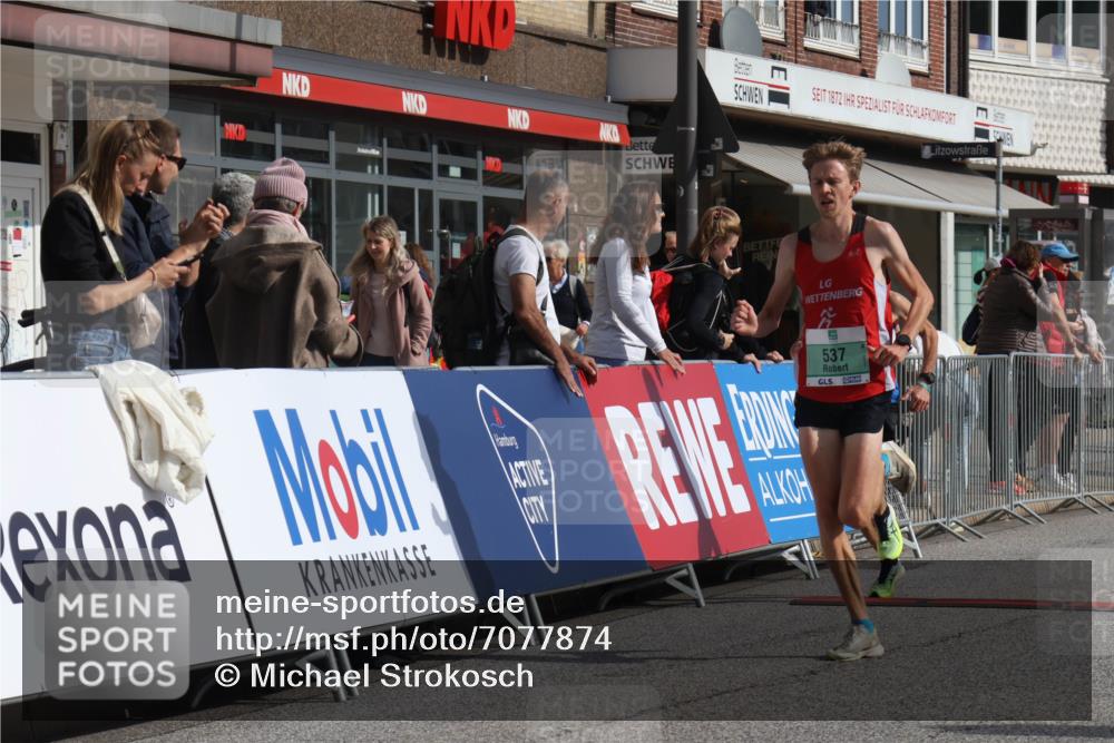 15.09.2024 - PSD Bank Halbmarathon Michael Strokosch http://msf.ph/oto/7077874 15.09.2024 11:11:57 Ziel 537, 545 meine-sportfotos.de