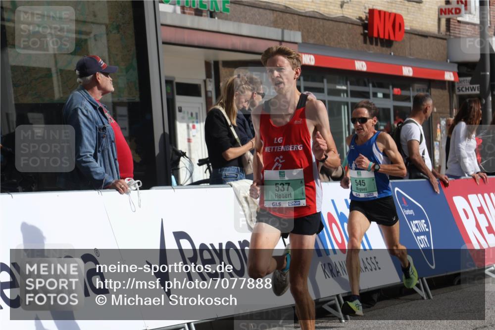 15.09.2024 - PSD Bank Halbmarathon Michael Strokosch http://msf.ph/oto/7077888 15.09.2024 11:11:58 Ziel 503, 537, 545 meine-sportfotos.de