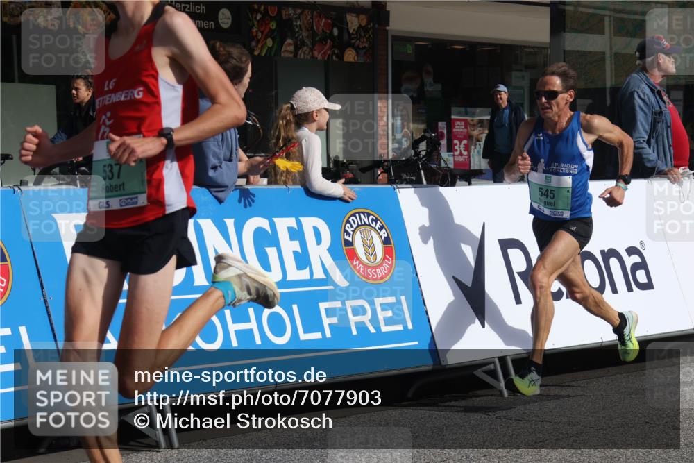 15.09.2024 - PSD Bank Halbmarathon Michael Strokosch http://msf.ph/oto/7077903 15.09.2024 11:11:59 Ziel 503, 537, 545 meine-sportfotos.de