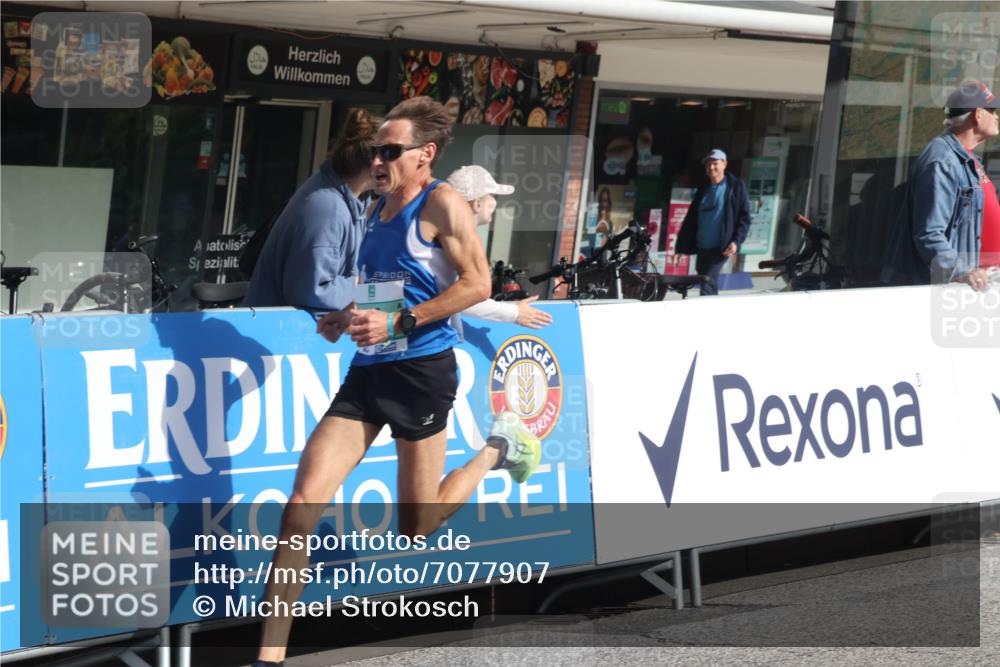 15.09.2024 - PSD Bank Halbmarathon Michael Strokosch http://msf.ph/oto/7077907 15.09.2024 11:11:59 Ziel 503, 537, 545 meine-sportfotos.de