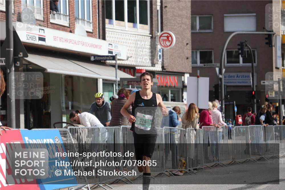 15.09.2024 - PSD Bank Halbmarathon Michael Strokosch http://msf.ph/oto/7078065 15.09.2024 11:12:14 Ziel 503, 506, 526, 530 meine-sportfotos.de