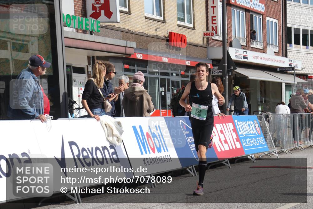 15.09.2024 - PSD Bank Halbmarathon Michael Strokosch http://msf.ph/oto/7078089 15.09.2024 11:12:15 Ziel 503, 506, 526, 530 meine-sportfotos.de