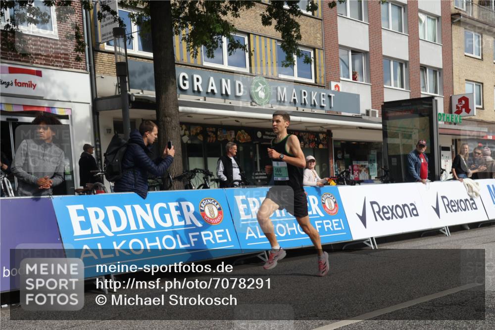 15.09.2024 - PSD Bank Halbmarathon Michael Strokosch http://msf.ph/oto/7078291 15.09.2024 11:12:40 Ziel 498, 509, 528, 534, 554, 566, 838, 841 meine-sportfotos.de