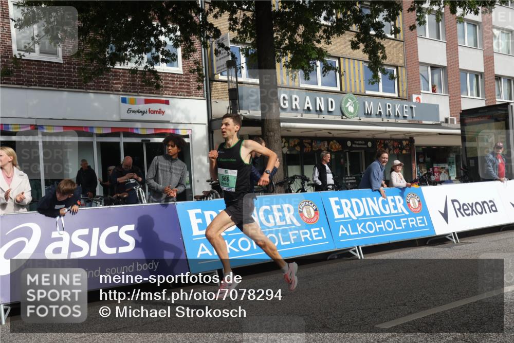 15.09.2024 - PSD Bank Halbmarathon Michael Strokosch http://msf.ph/oto/7078294 15.09.2024 11:12:41 Ziel 528, 534, 554, 566, 838, 841 meine-sportfotos.de