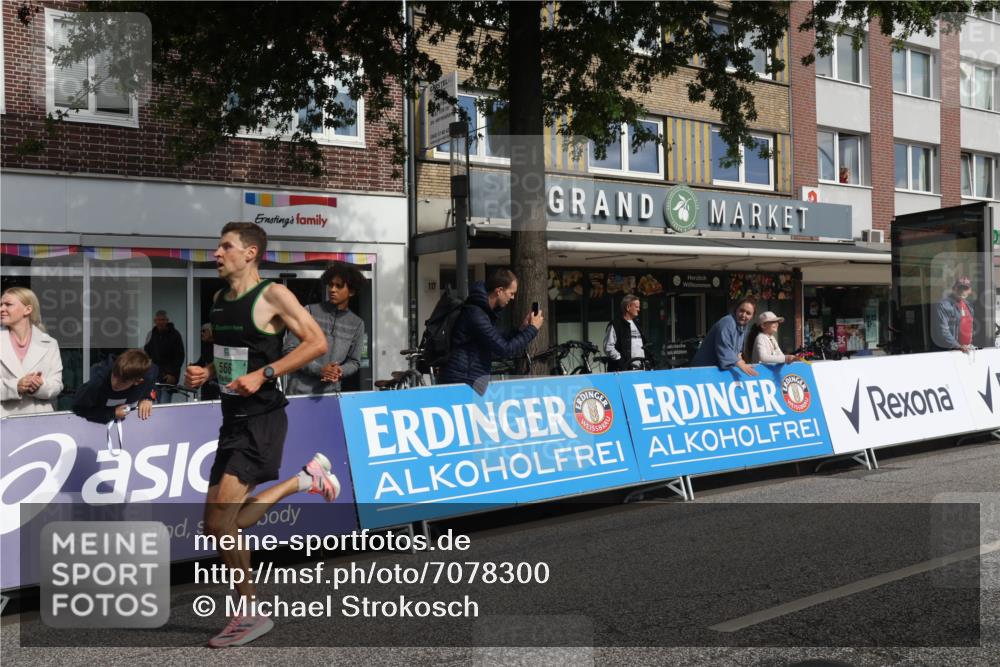 15.09.2024 - PSD Bank Halbmarathon Michael Strokosch http://msf.ph/oto/7078300 15.09.2024 11:12:41 Ziel 528, 534, 554, 566, 838, 841 meine-sportfotos.de