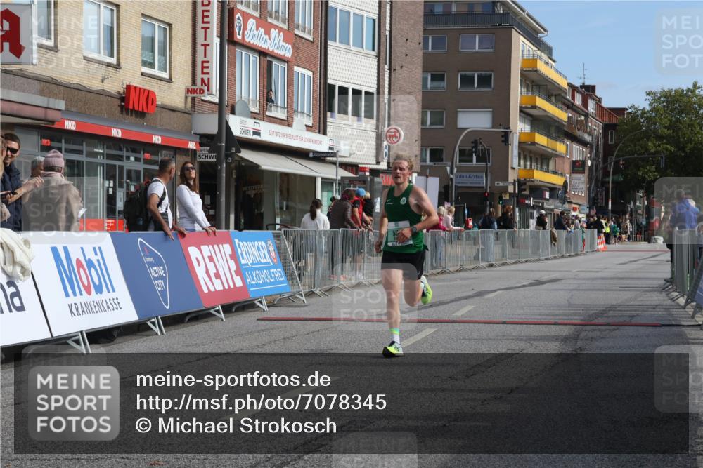 15.09.2024 - PSD Bank Halbmarathon Michael Strokosch http://msf.ph/oto/7078345 15.09.2024 11:12:46 Ziel 554, 566, 841 meine-sportfotos.de