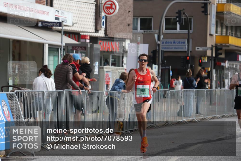15.09.2024 - PSD Bank Halbmarathon Michael Strokosch http://msf.ph/oto/7078593 15.09.2024 11:13:18 Ziel 555, 556, 594, 844 meine-sportfotos.de