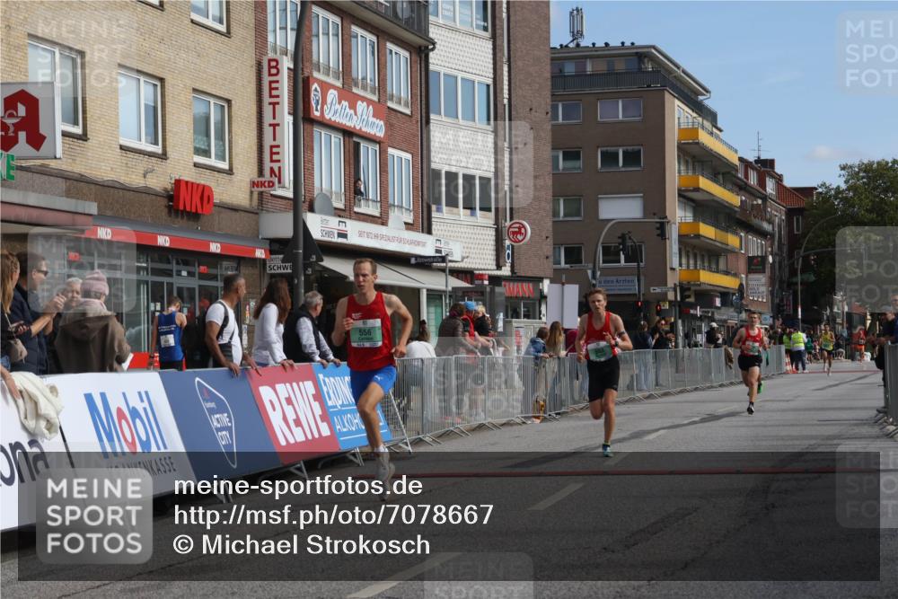 15.09.2024 - PSD Bank Halbmarathon Michael Strokosch http://msf.ph/oto/7078667 15.09.2024 11:13:24 Ziel 553, 555, 556, 594, 603, 657 meine-sportfotos.de