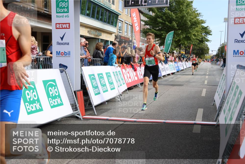 15.09.2024 - PSD Bank Halbmarathon Strokosch-Dieckow http://msf.ph/oto/7078778 15.09.2024 11:13:38 Ziel 553, 555, 556, 594, 603, 657 meine-sportfotos.de