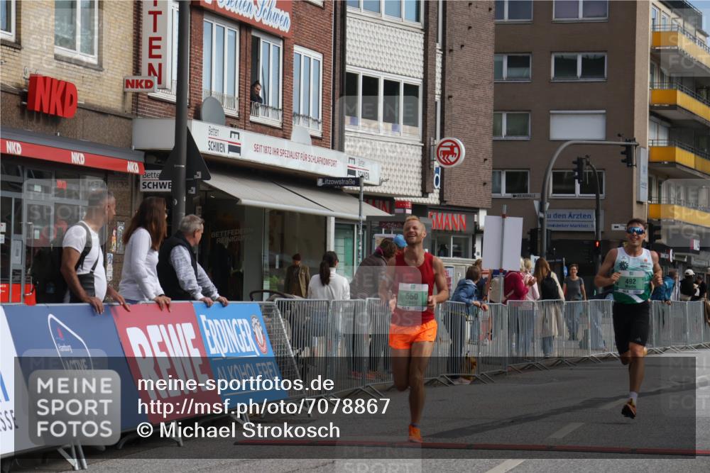 15.09.2024 - PSD Bank Halbmarathon Michael Strokosch http://msf.ph/oto/7078867 15.09.2024 11:13:45 Ziel 492, 522, 538, 550 meine-sportfotos.de