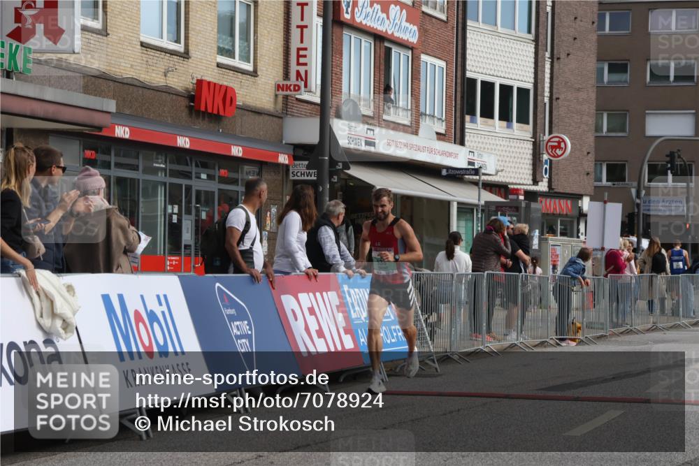 15.09.2024 - PSD Bank Halbmarathon Michael Strokosch http://msf.ph/oto/7078924 15.09.2024 11:13:49 Ziel 492, 522, 538, 550 meine-sportfotos.de