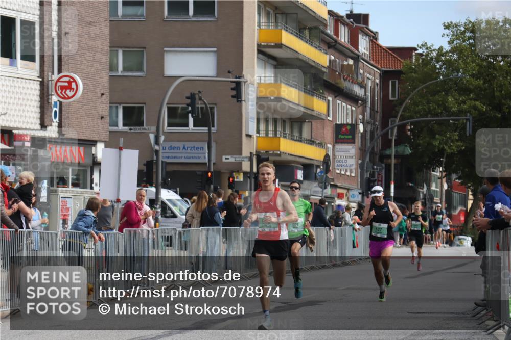 15.09.2024 - PSD Bank Halbmarathon Michael Strokosch http://msf.ph/oto/7078974 15.09.2024 11:13:54 Ziel 492, 527, 538, 550, 609, 612 meine-sportfotos.de
