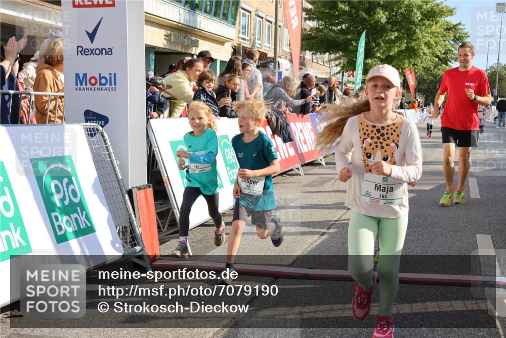 15.09.2024 - PSD Bank Halbmarathon Strokosch-Dieckow http://msf.ph/oto/7079190 15.09.2024 10:31:34 Ziel 25, 39, 72, 78, 126, 158, 160, 163, 191, 277, 287 meine-sportfotos.de