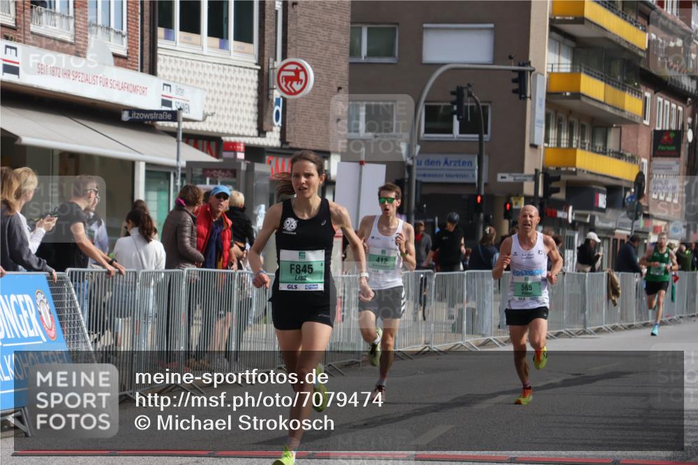 15.09.2024 - PSD Bank Halbmarathon Michael Strokosch http://msf.ph/oto/7079474 15.09.2024 11:14:33 Ziel 412, 540, 544, 564, 565, 568, 589, 613, 845, 848 meine-sportfotos.de