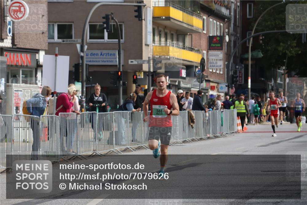 15.09.2024 - PSD Bank Halbmarathon Michael Strokosch http://msf.ph/oto/7079626 15.09.2024 11:14:47 Ziel 412, 565, 570, 588, 845 meine-sportfotos.de