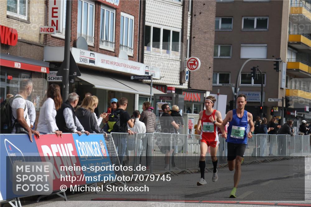 15.09.2024 - PSD Bank Halbmarathon Michael Strokosch http://msf.ph/oto/7079745 15.09.2024 11:14:58 Ziel 494, 546, 588 meine-sportfotos.de