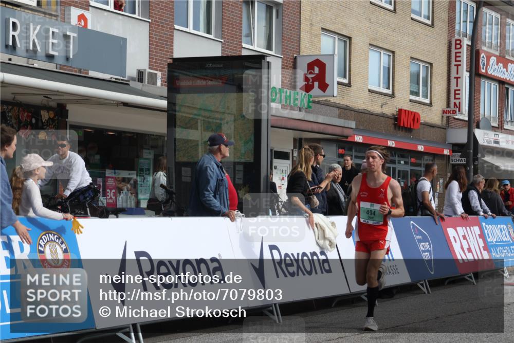 15.09.2024 - PSD Bank Halbmarathon Michael Strokosch http://msf.ph/oto/7079803 15.09.2024 11:15:02 Ziel 494, 500, 546, 588 meine-sportfotos.de
