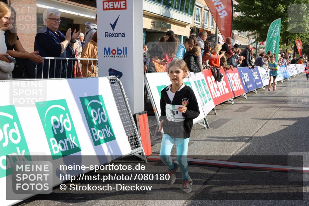 15.09.2024 - PSD Bank Halbmarathon Strokosch-Dieckow http://msf.ph/oto/7080180 15.09.2024 10:31:58 Ziel 175, 201, 223, 250 meine-sportfotos.de