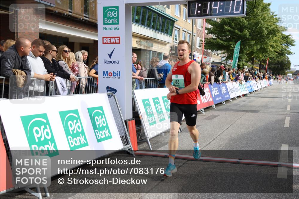 15.09.2024 - PSD Bank Halbmarathon Strokosch-Dieckow http://msf.ph/oto/7083176 15.09.2024 11:15:01 Ziel 412, 570, 588, 845 meine-sportfotos.de