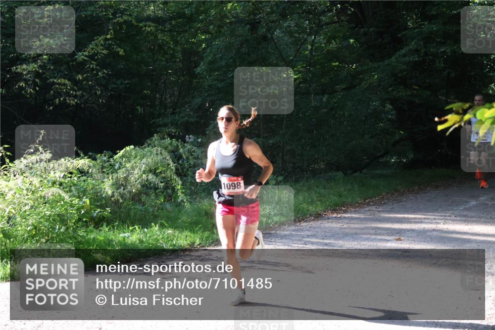 22.09.2024 - 32. Volkslauf durch das schöne Alstertal Luisa Fischer http://msf.ph/oto/7101485 22.09.2024 10:18:09 Laufen 1098 meine-sportfotos.de