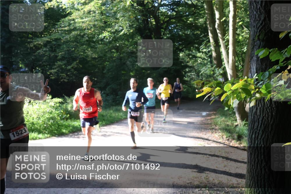 22.09.2024 - 32. Volkslauf durch das schöne Alstertal Luisa Fischer http://msf.ph/oto/7101492 22.09.2024 10:18:19 Laufen 1523, 1540, 1516, 1562 meine-sportfotos.de