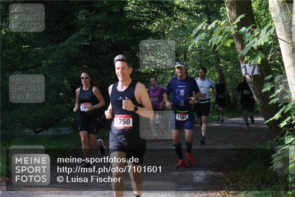 22.09.2024 - 32. Volkslauf durch das schöne Alstertal Luisa Fischer http://msf.ph/oto/7101601 22.09.2024 10:20:41 Laufen 100, 1750, 1011, 1584, 558, 1549 meine-sportfotos.de