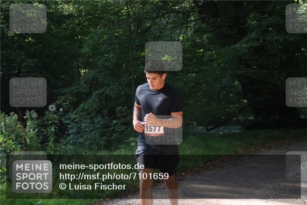 22.09.2024 - 32. Volkslauf durch das schöne Alstertal Luisa Fischer http://msf.ph/oto/7101659 22.09.2024 10:21:41 Laufen 1577 meine-sportfotos.de