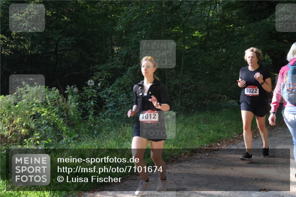 22.09.2024 - 32. Volkslauf durch das schöne Alstertal Luisa Fischer http://msf.ph/oto/7101674 22.09.2024 10:22:01 Laufen 1012, 1022 meine-sportfotos.de