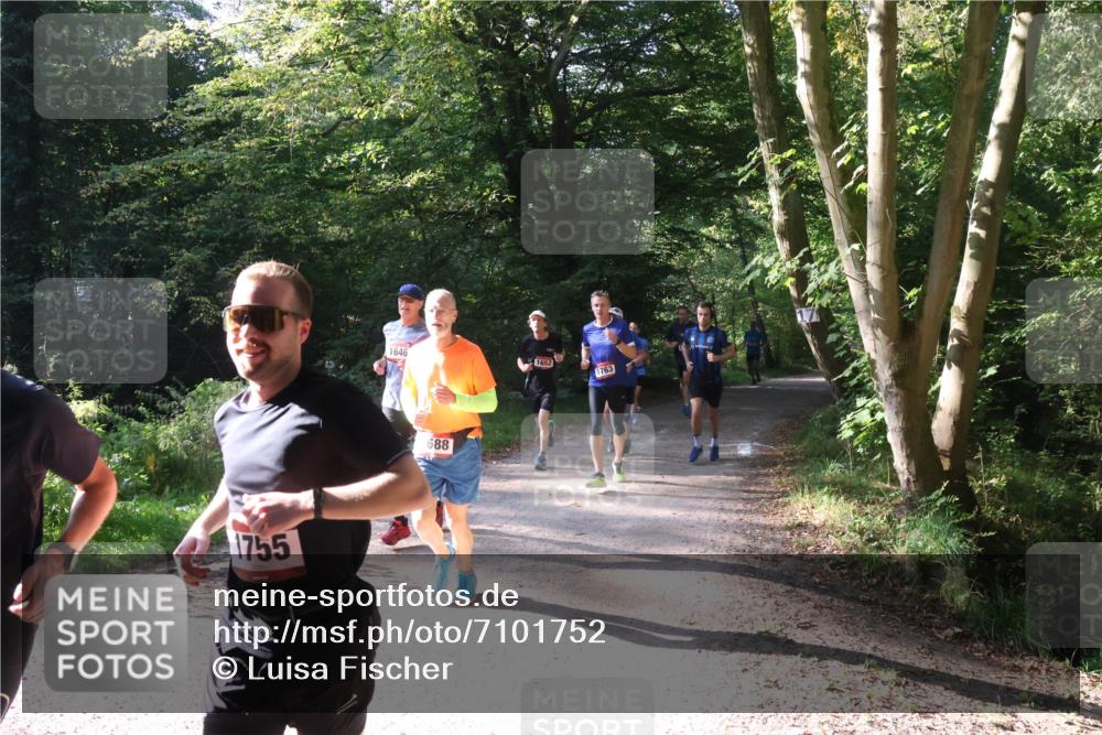22.09.2024 - 32. Volkslauf durch das schöne Alstertal Luisa Fischer http://msf.ph/oto/7101752 22.09.2024 10:23:20 Laufen 1755, 1646, 688, 1652, 1763 meine-sportfotos.de