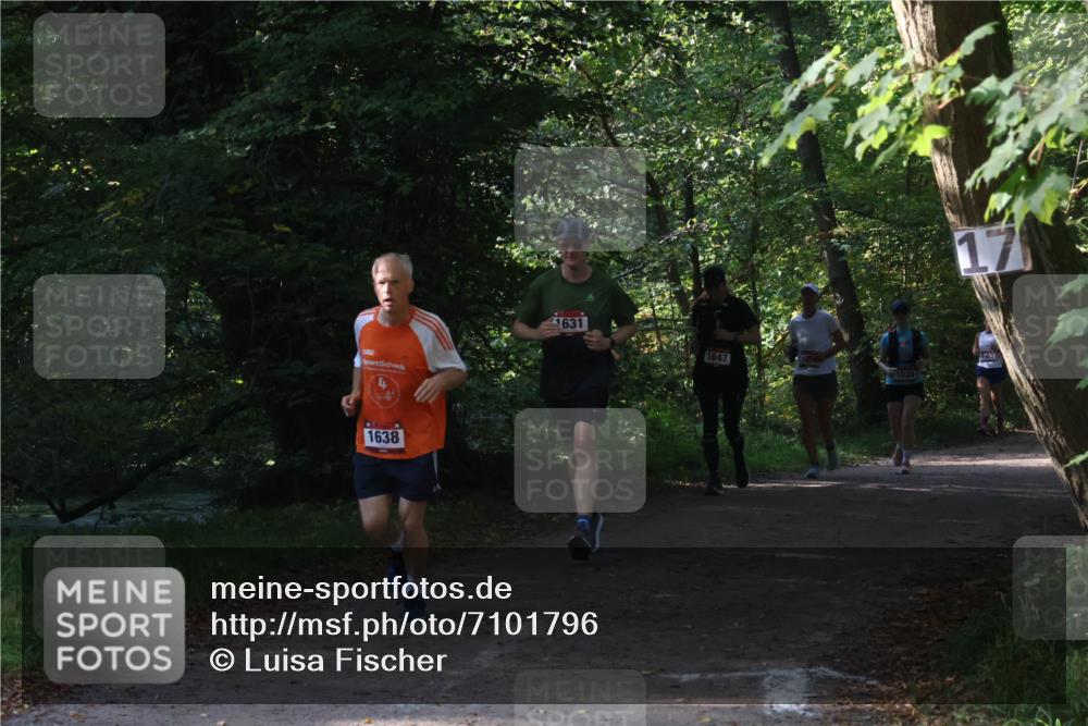22.09.2024 - 32. Volkslauf durch das schöne Alstertal Luisa Fischer http://msf.ph/oto/7101796 22.09.2024 10:23:53 Laufen 1638, 1631, 1047, 1039, 17, 1053 meine-sportfotos.de