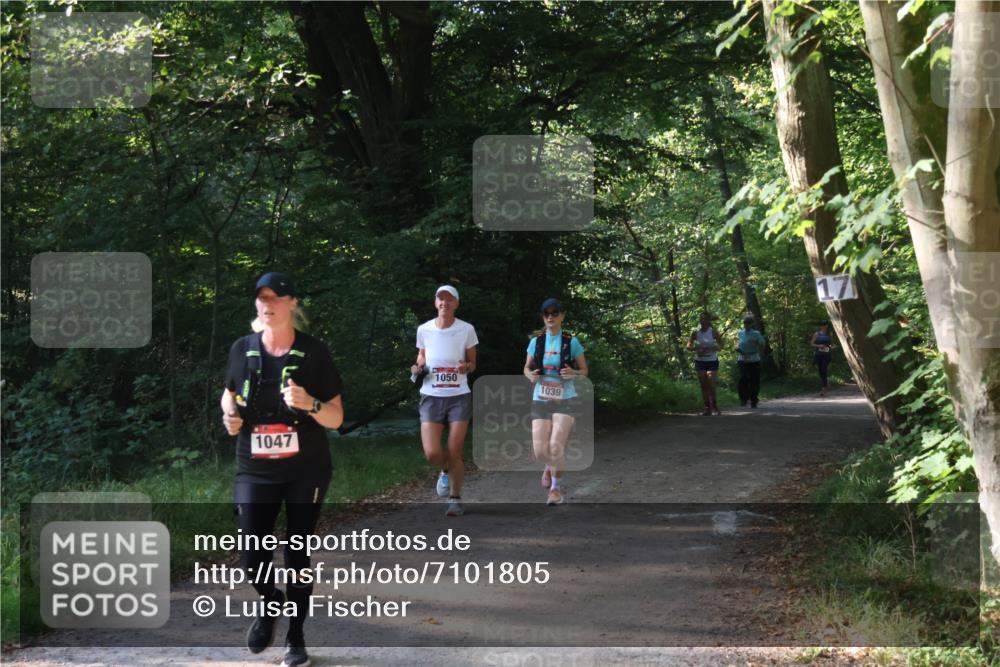 22.09.2024 - 32. Volkslauf durch das schöne Alstertal Luisa Fischer http://msf.ph/oto/7101805 22.09.2024 10:23:59 Laufen 1047, 1050, 1039 meine-sportfotos.de