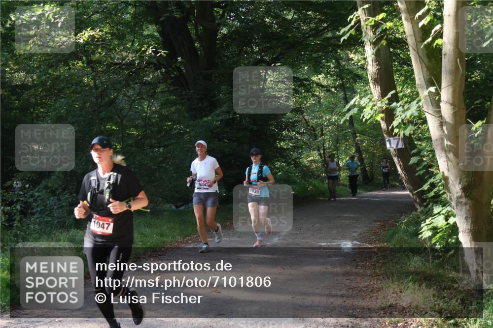 22.09.2024 - 32. Volkslauf durch das schöne Alstertal Luisa Fischer http://msf.ph/oto/7101806 22.09.2024 10:23:59 Laufen 1047, 1050, 1039 meine-sportfotos.de
