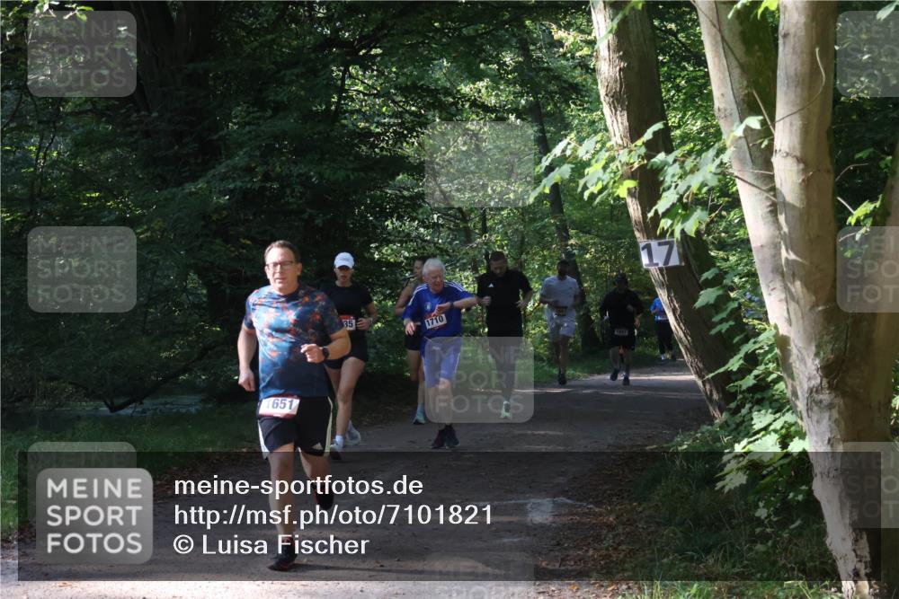22.09.2024 - 32. Volkslauf durch das schöne Alstertal Luisa Fischer http://msf.ph/oto/7101821 22.09.2024 10:24:16 Laufen 1651, 35, 1710, 1647, 17 meine-sportfotos.de