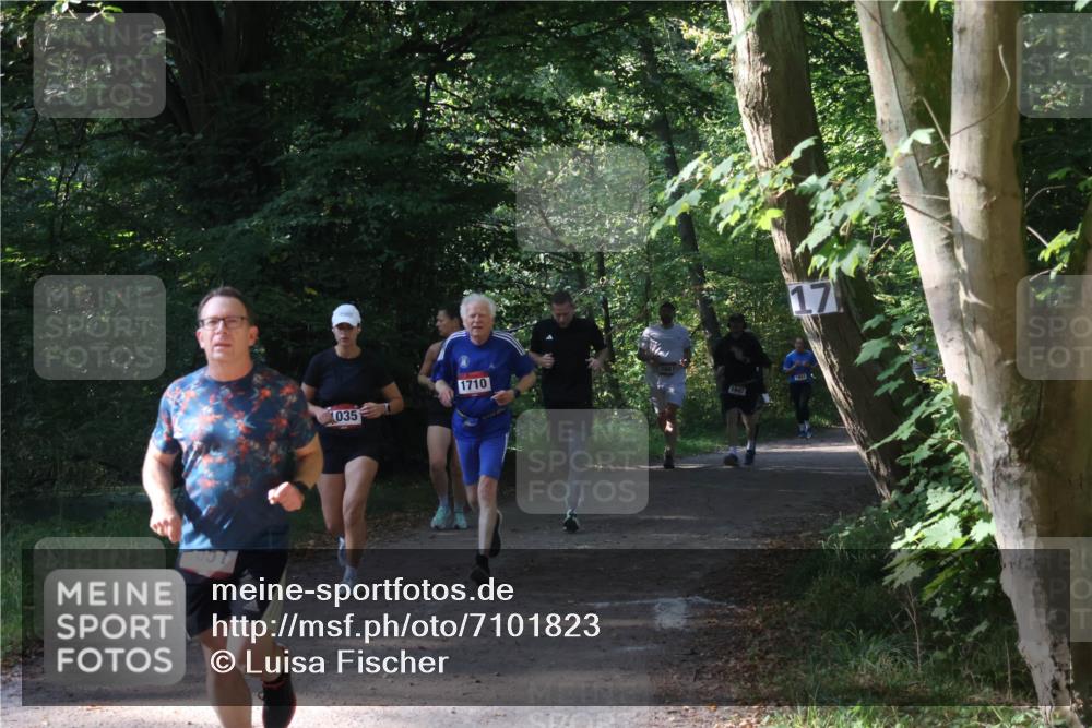 22.09.2024 - 32. Volkslauf durch das schöne Alstertal Luisa Fischer http://msf.ph/oto/7101823 22.09.2024 10:24:17 Laufen 1710, 1035, 1687, 1647, 17 meine-sportfotos.de