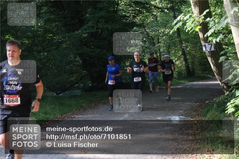 22.09.2024 - 32. Volkslauf durch das schöne Alstertal Luisa Fischer http://msf.ph/oto/7101851 22.09.2024 10:24:43 Laufen 1668, 1031, 1040, 107, 1095 meine-sportfotos.de