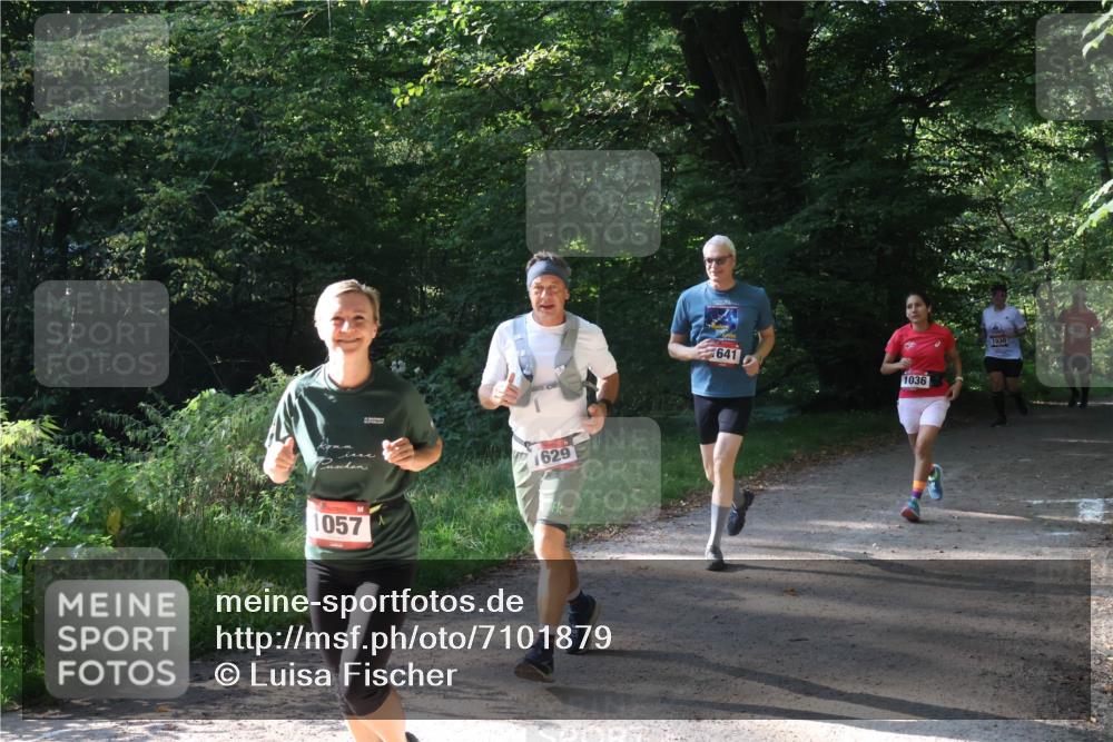 22.09.2024 - 32. Volkslauf durch das schöne Alstertal Luisa Fischer http://msf.ph/oto/7101879 22.09.2024 10:25:35 Laufen 1057, 1629, 641, 1036, 1030 meine-sportfotos.de