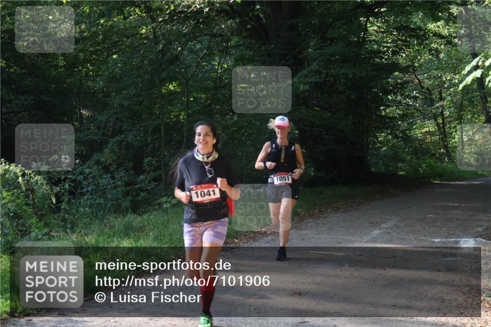 22.09.2024 - 32. Volkslauf durch das schöne Alstertal Luisa Fischer http://msf.ph/oto/7101906 22.09.2024 10:26:19 Laufen 1051, 1041 meine-sportfotos.de