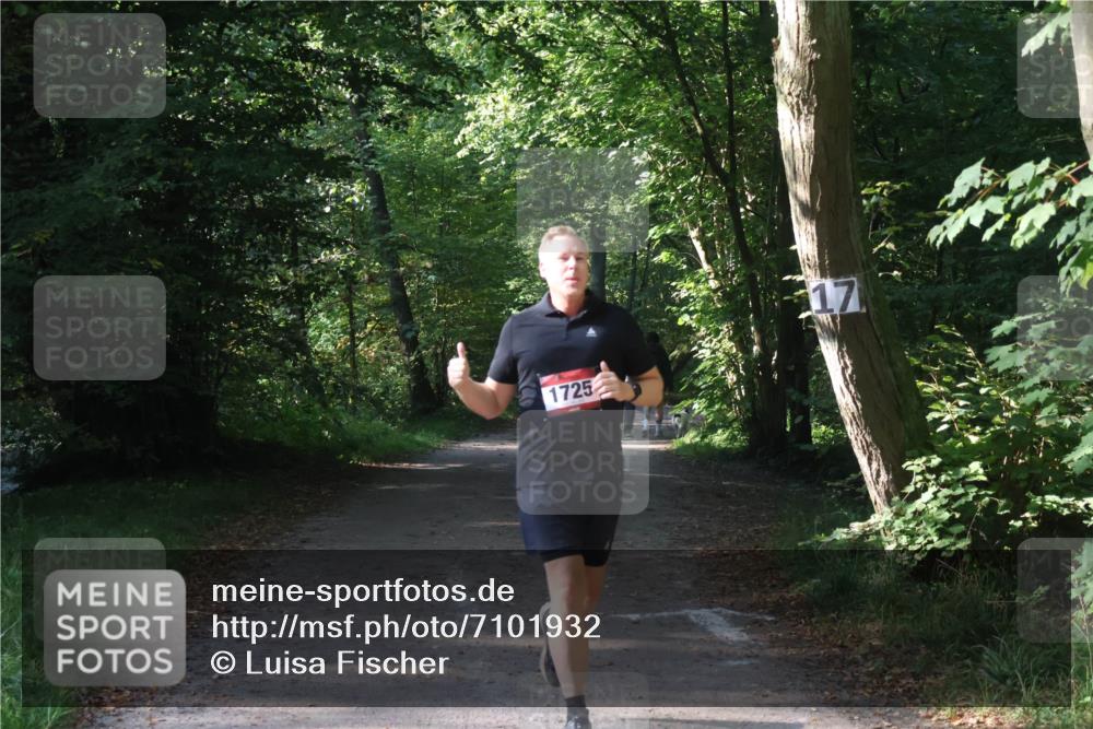 22.09.2024 - 32. Volkslauf durch das schöne Alstertal Luisa Fischer http://msf.ph/oto/7101932 22.09.2024 10:28:02 Laufen 1725, 17 meine-sportfotos.de